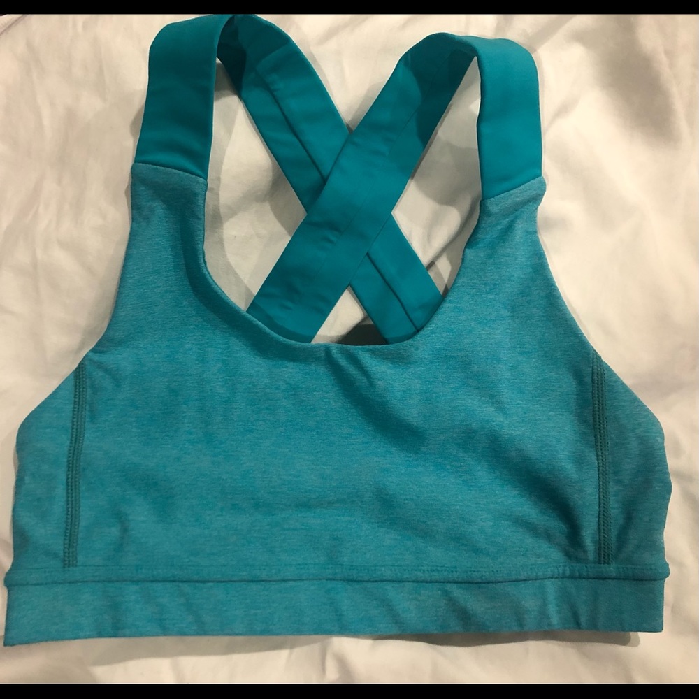 Lululemon sports bra